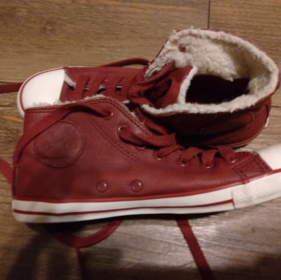 Converse All-Star Mens sz 6 Maroon Leather  Faux Fur Lined Shoes Chuck Taylor - Picture 3 of 6